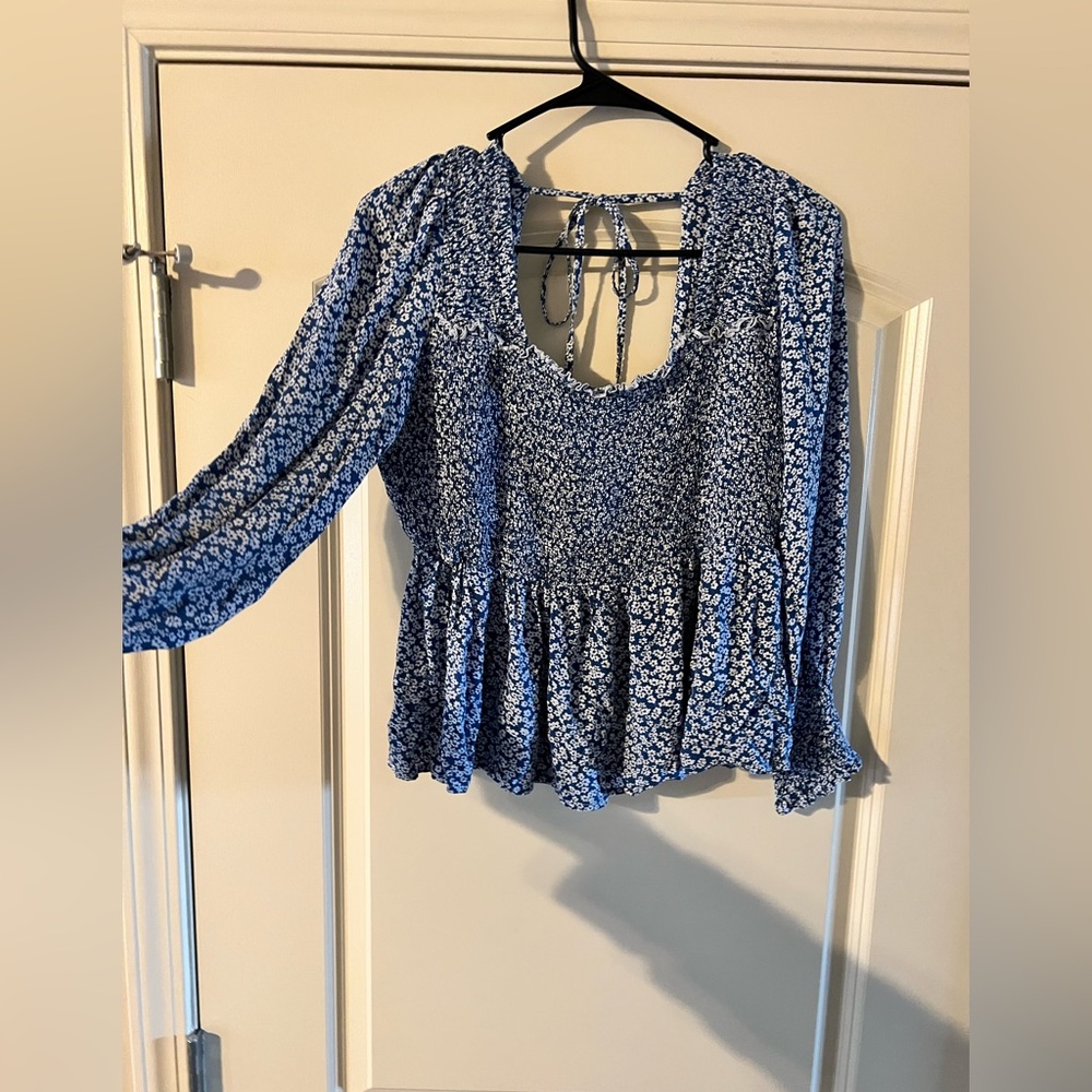 Adorable boutique top